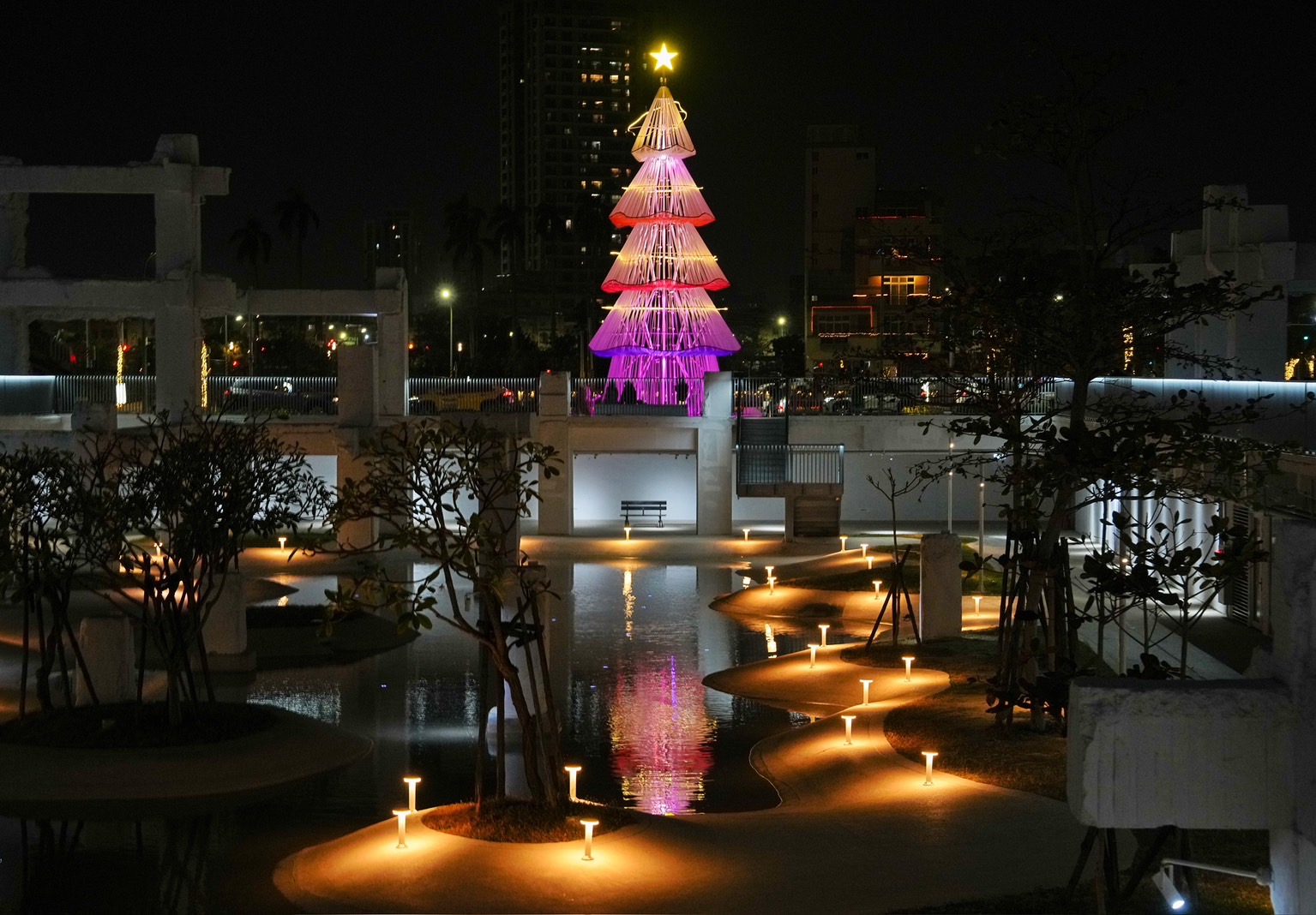 河樂廣場聖誕樹