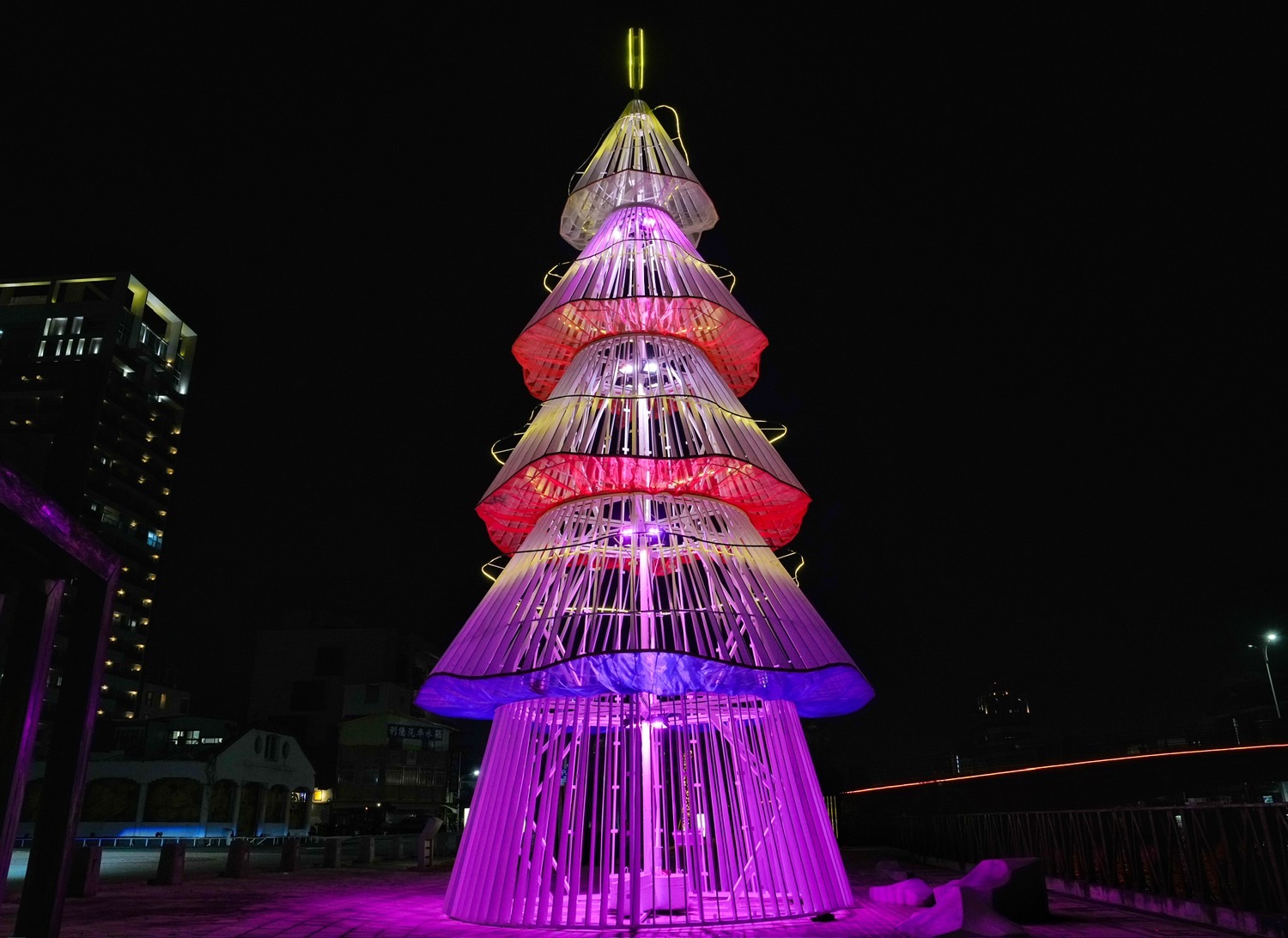 河樂廣場聖誕樹