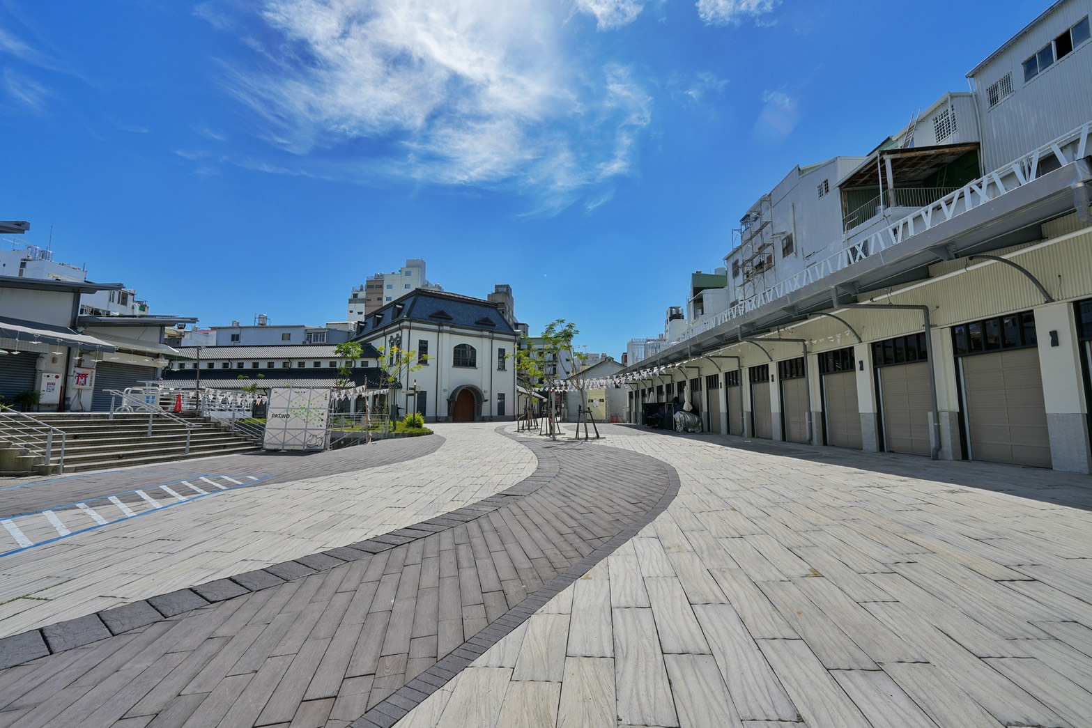 西市場
