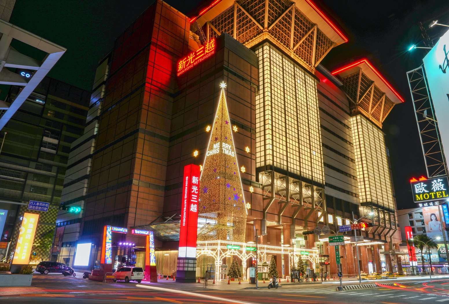 新光三越 台南西門新天地  聖誕樹