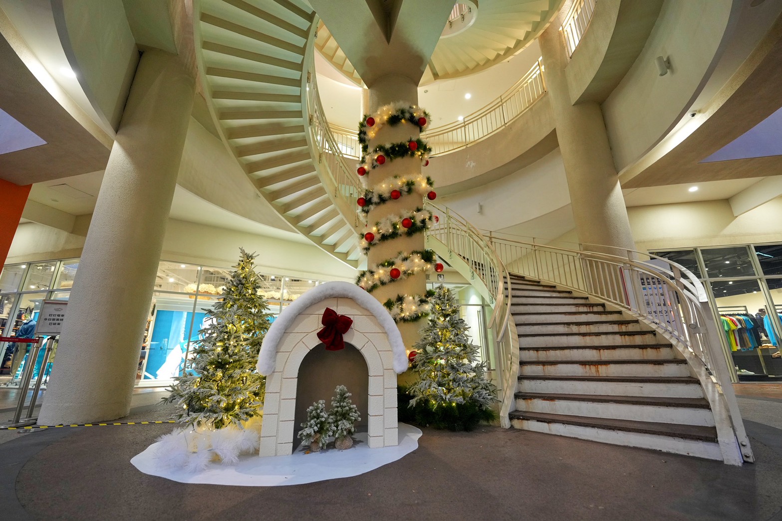 SKM Park Outlets 高雄草衙 聖誕樹