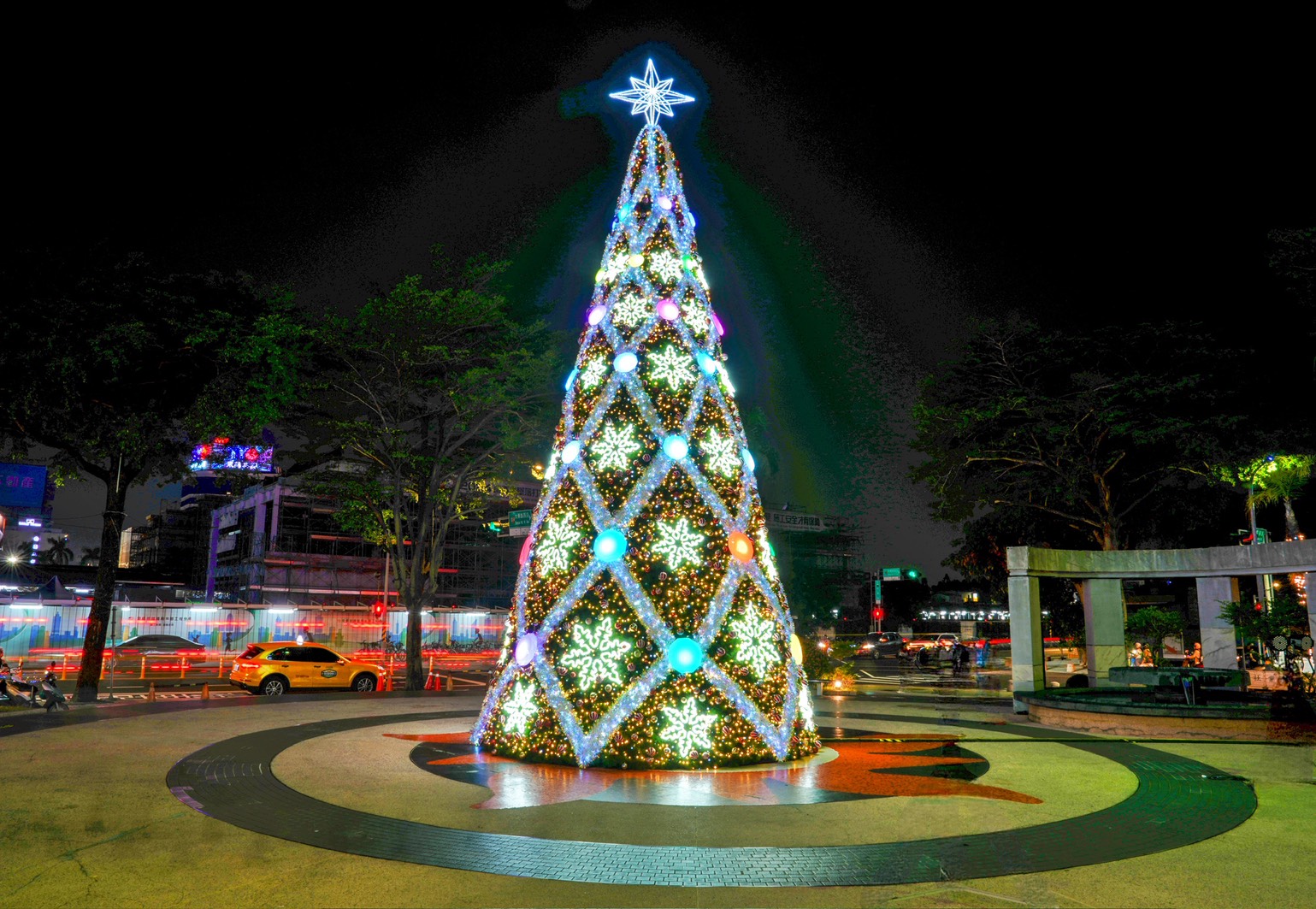 遠東百貨台南成功店