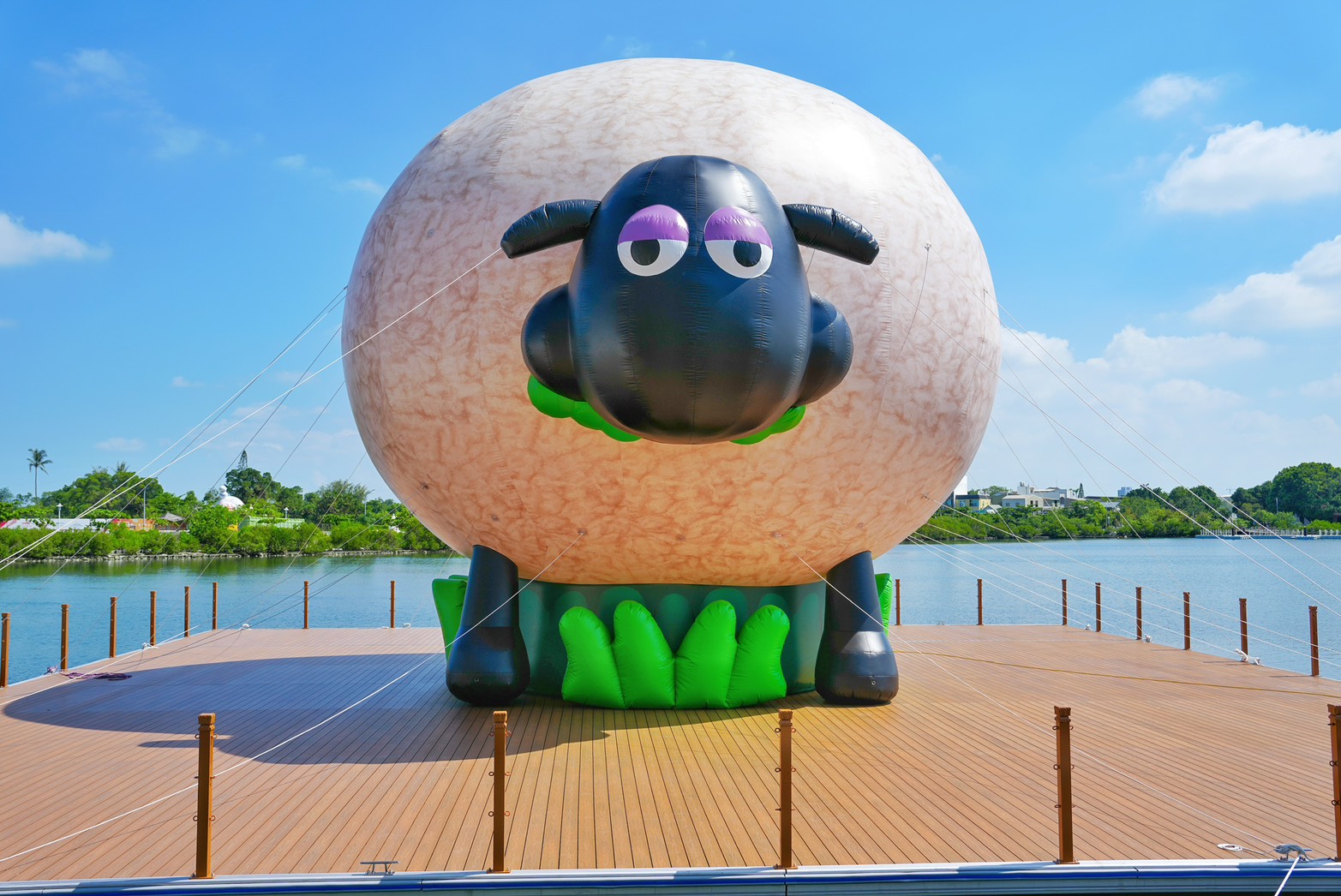 福爾摩沙遊艇酒店 笑笑羊