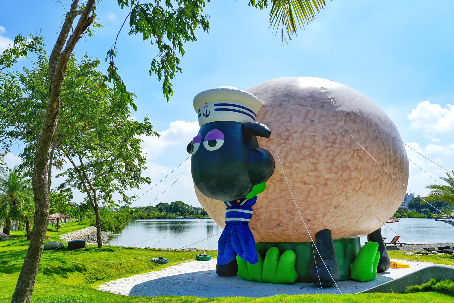 福爾摩沙遊艇酒店 笑笑羊