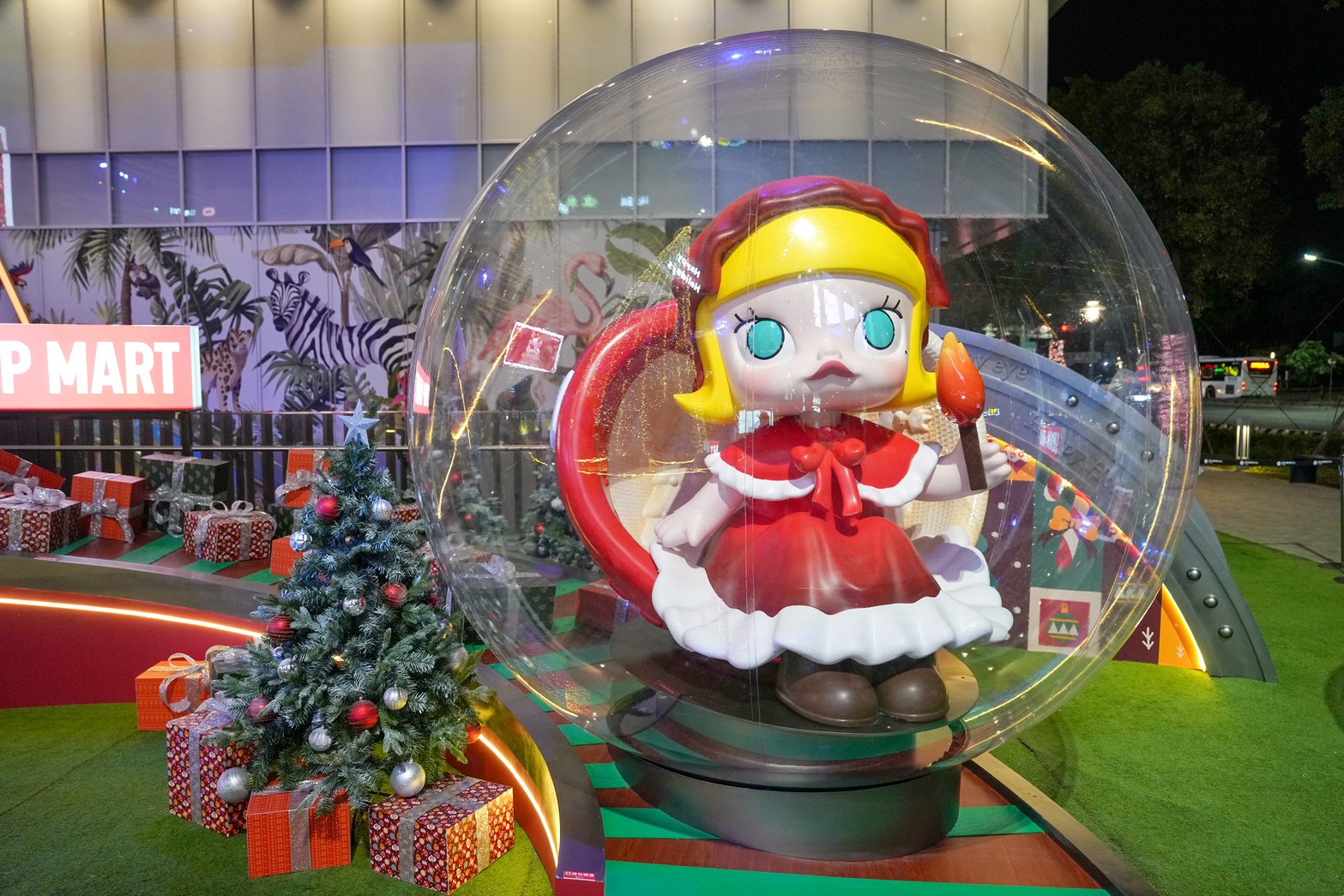 南紡購物中心 POP MART聖誕樹