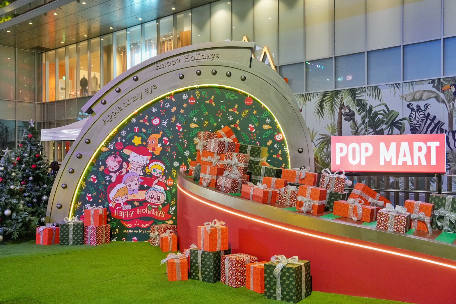 南紡購物中心 POP MART聖誕樹